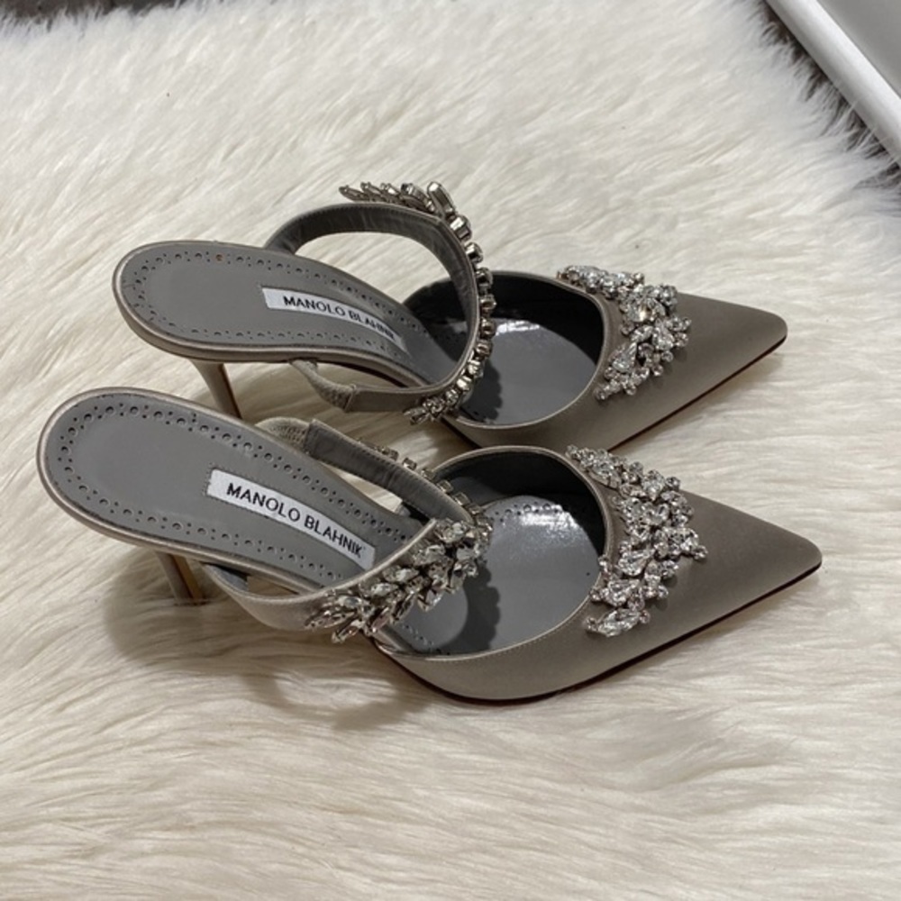 New Manolo Blahnik Lurum grey satin crystal embellished mules size 39EU - Picture 10 of 15